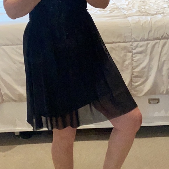 Beautiful black dress with sheer shoulders. Size medium - Picture 2 of 7